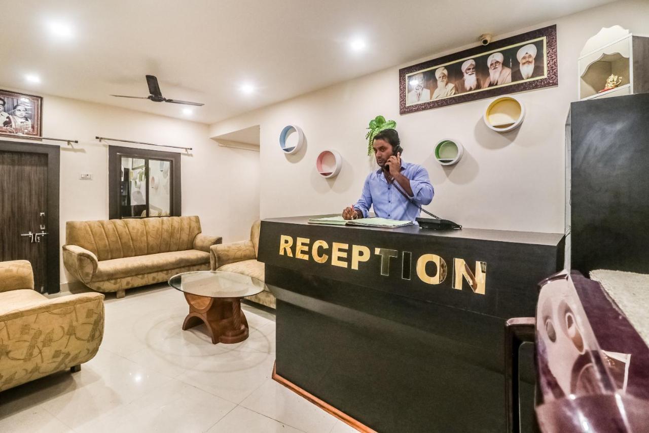 Spot On 62429 Hotel Ashoka Bilaspur  Bagian luar foto